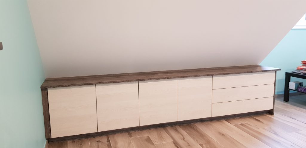 Meuble en sous-pente