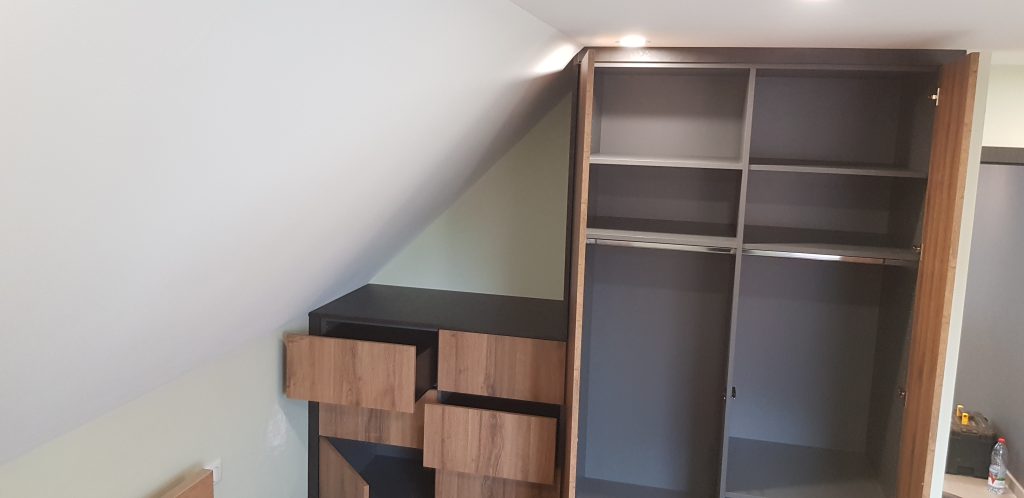 Meuble en sous-pente