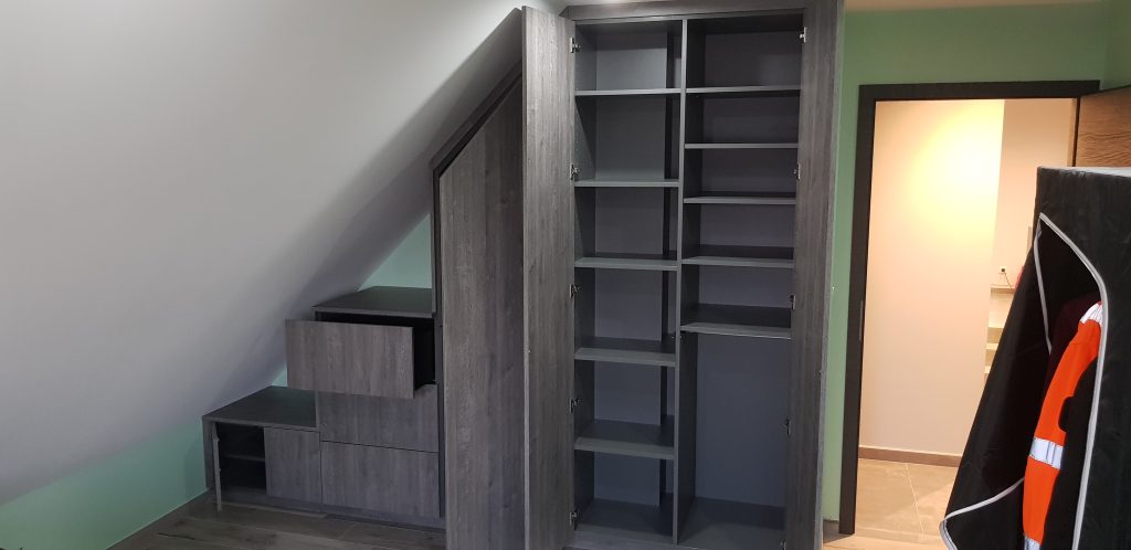 Meuble en sous-pente